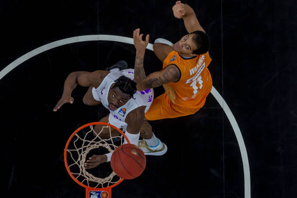 密防守中找 密防守中找