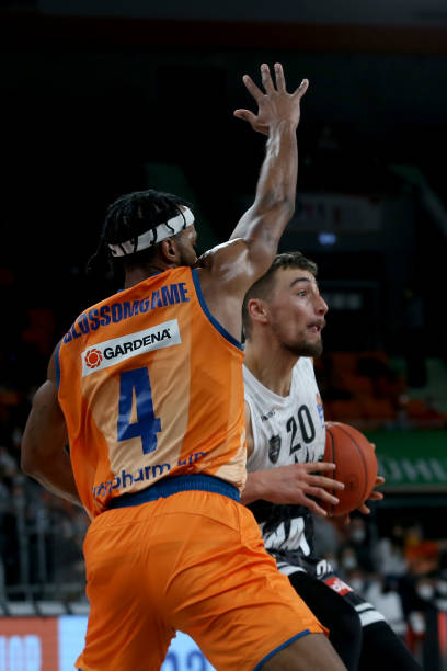 情绪激动的 情绪激动的