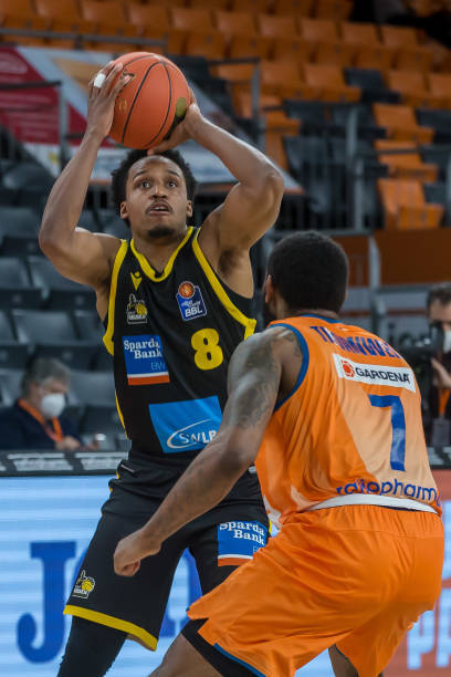 绩起伏较大 绩起伏较大